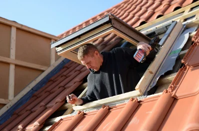 Pose de fenêtres de toit Velux à Valderoure